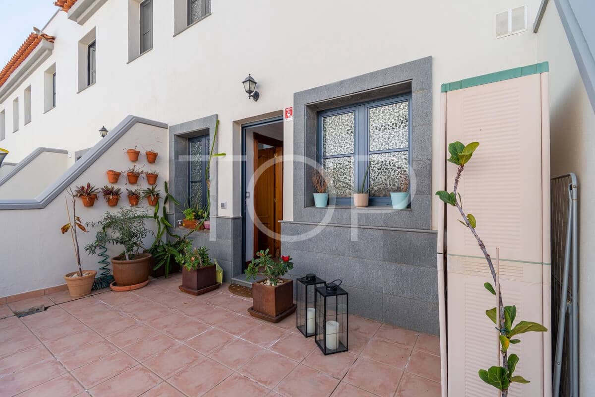 3 soverom Rekkehus til salgs i El Madronal med garasje - € 460 000 (Ref: 9650874)