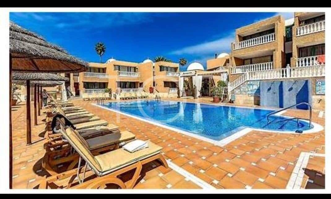 1 chambre Penthouse à vendre à Playa de las Americas avec piscine - 299 000 € (Ref: 9669622)