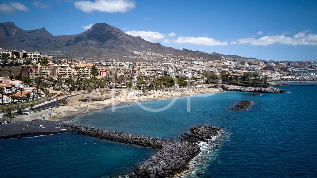 1 chambre Penthouse à vendre à Playa de las Americas avec piscine - 299 000 € (Ref: 9669622)