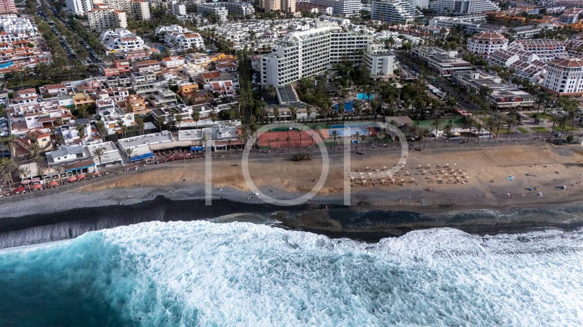 1 chambre Penthouse à vendre à Playa de las Americas avec piscine - 299 000 € (Ref: 9669622)