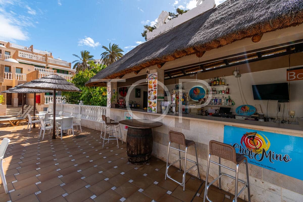 1 bedroom Penthouse for sale in Playa de las Americas with pool - € 299,000 (Ref: 9669622)