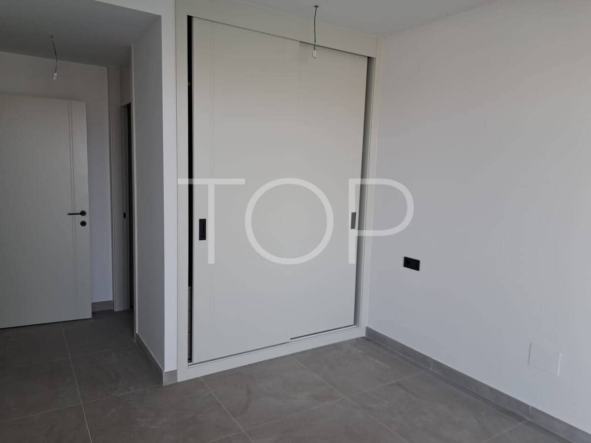 2 slaapkamer Flat te koop in El Madronal met zwembad garage - € 550.000 (Ref: 9679302)