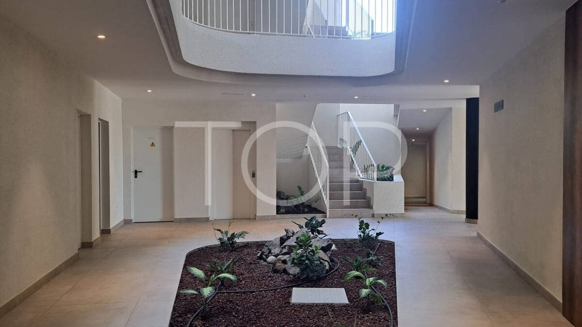 2 slaapkamer Flat te koop in El Madronal met zwembad garage - € 550.000 (Ref: 9679302)