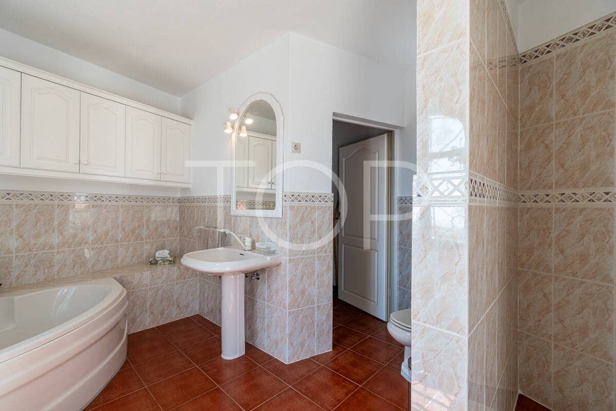 6 bedroom Finca/Country House for sale in El Salto with pool garage - € 998,000 (Ref: 9685724)