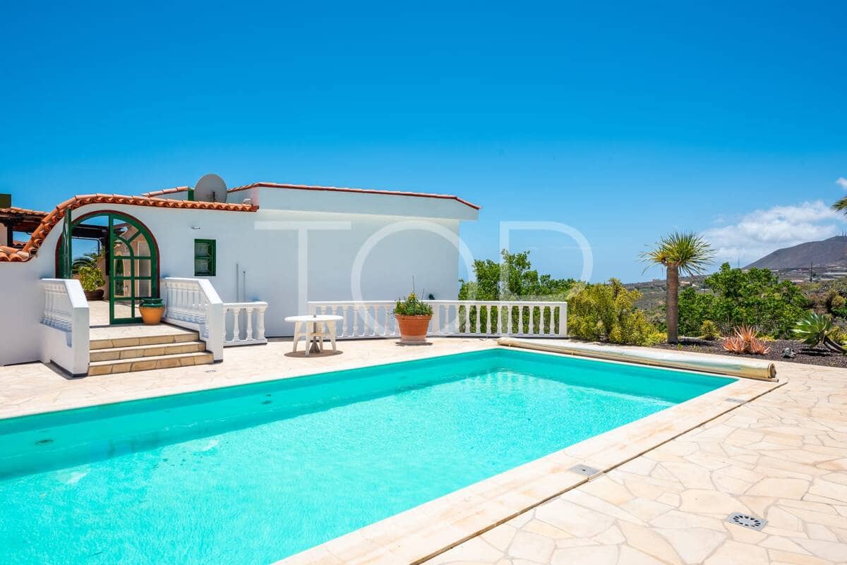 6 bedroom Finca/Country House for sale in El Salto with pool garage - € 998,000 (Ref: 9685724)