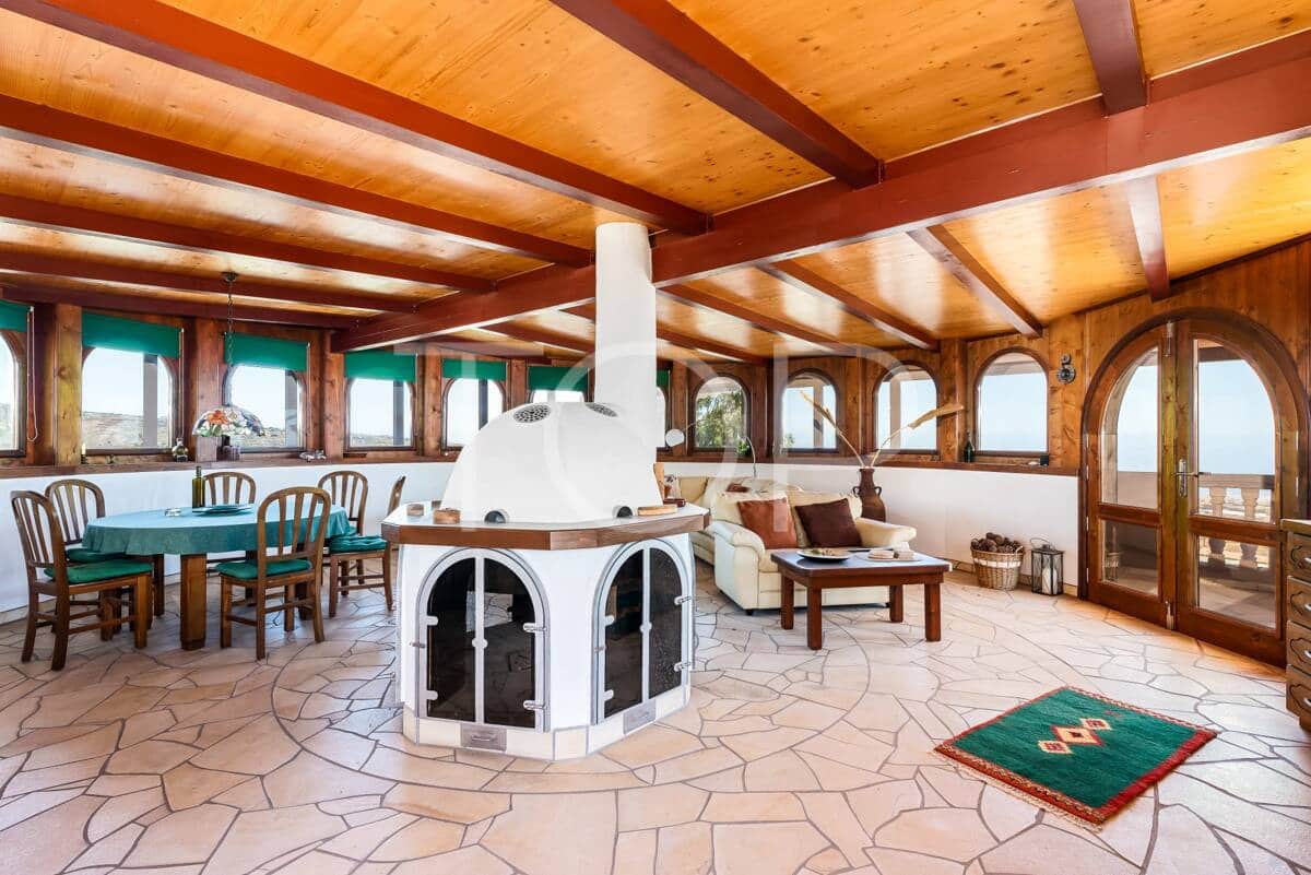 6 bedroom Finca/Country House for sale in El Salto with pool garage - € 998,000 (Ref: 9685724)