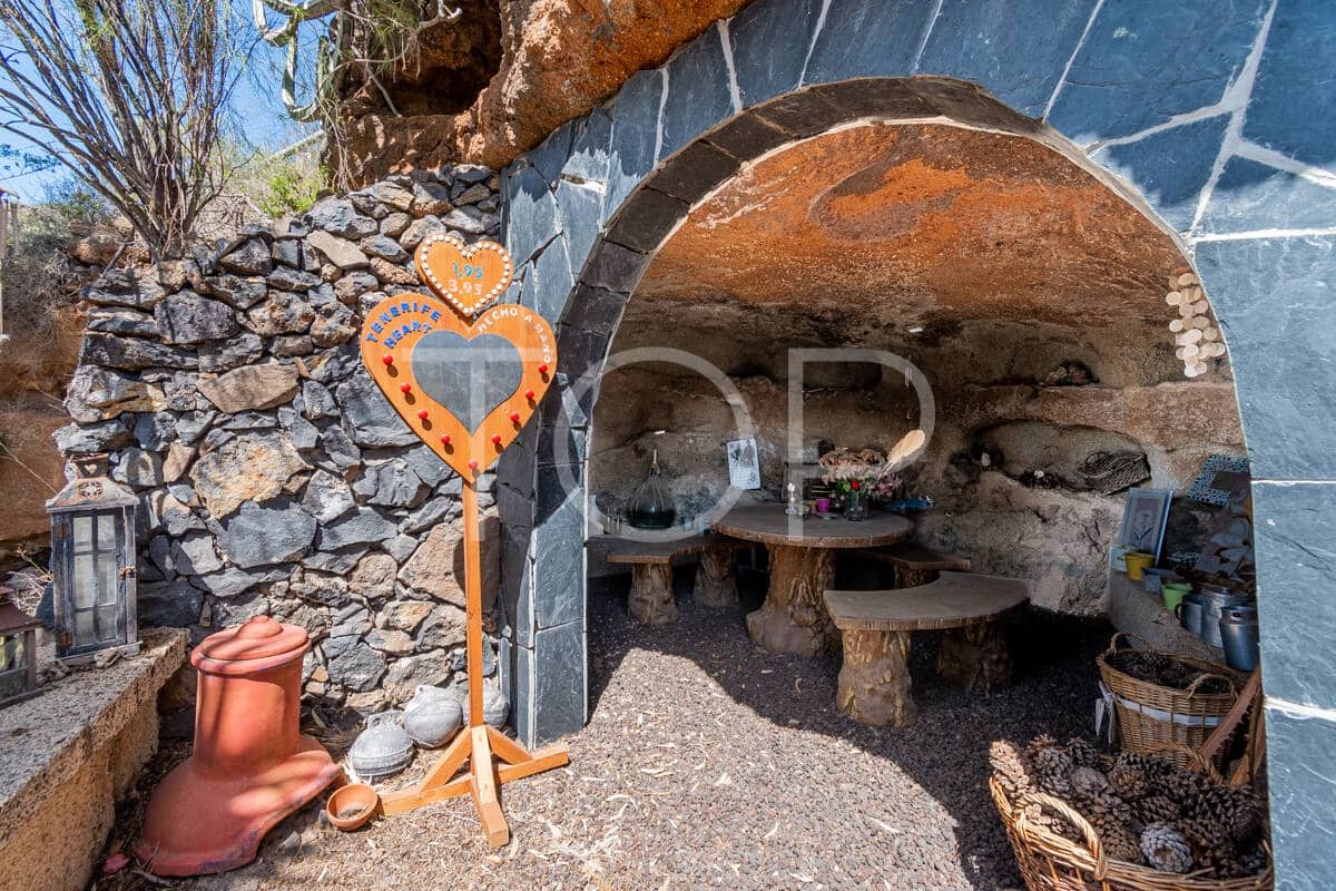 6 bedroom Finca/Country House for sale in El Salto with pool garage - € 998,000 (Ref: 9685724)