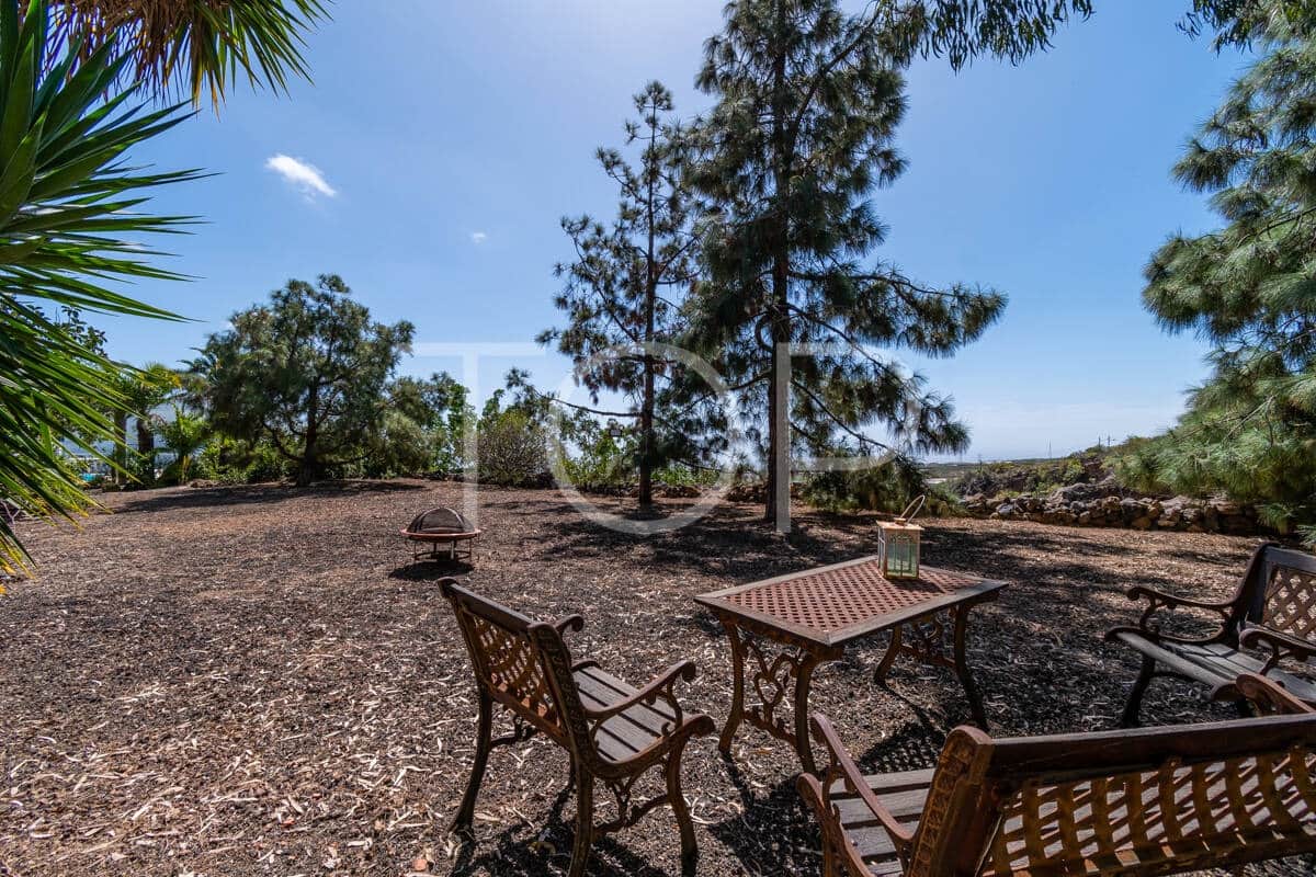 6 bedroom Finca/Country House for sale in El Salto with pool garage - € 998,000 (Ref: 9685724)