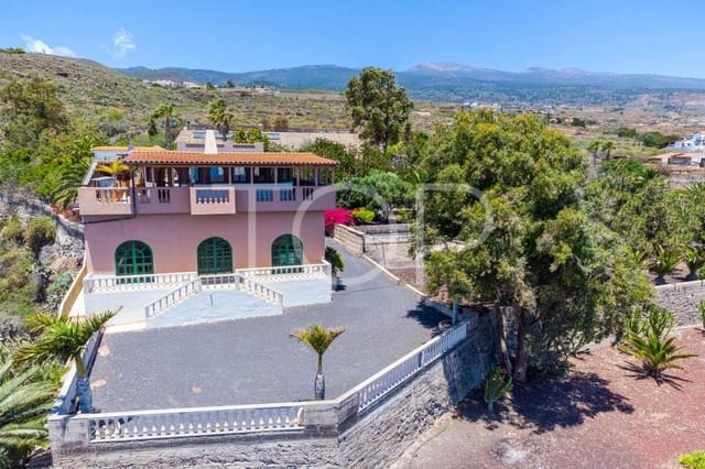 6 bedroom Finca/Country House for sale in El Salto, Granadilla de Abona with pool garage - € 998,000 (Ref: 9685724)