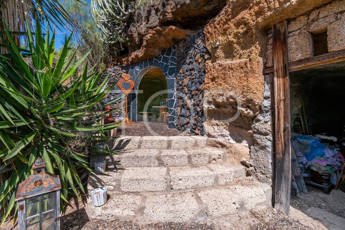 6 bedroom Finca/Country House for sale in El Salto with pool garage - € 998,000 (Ref: 9685724)