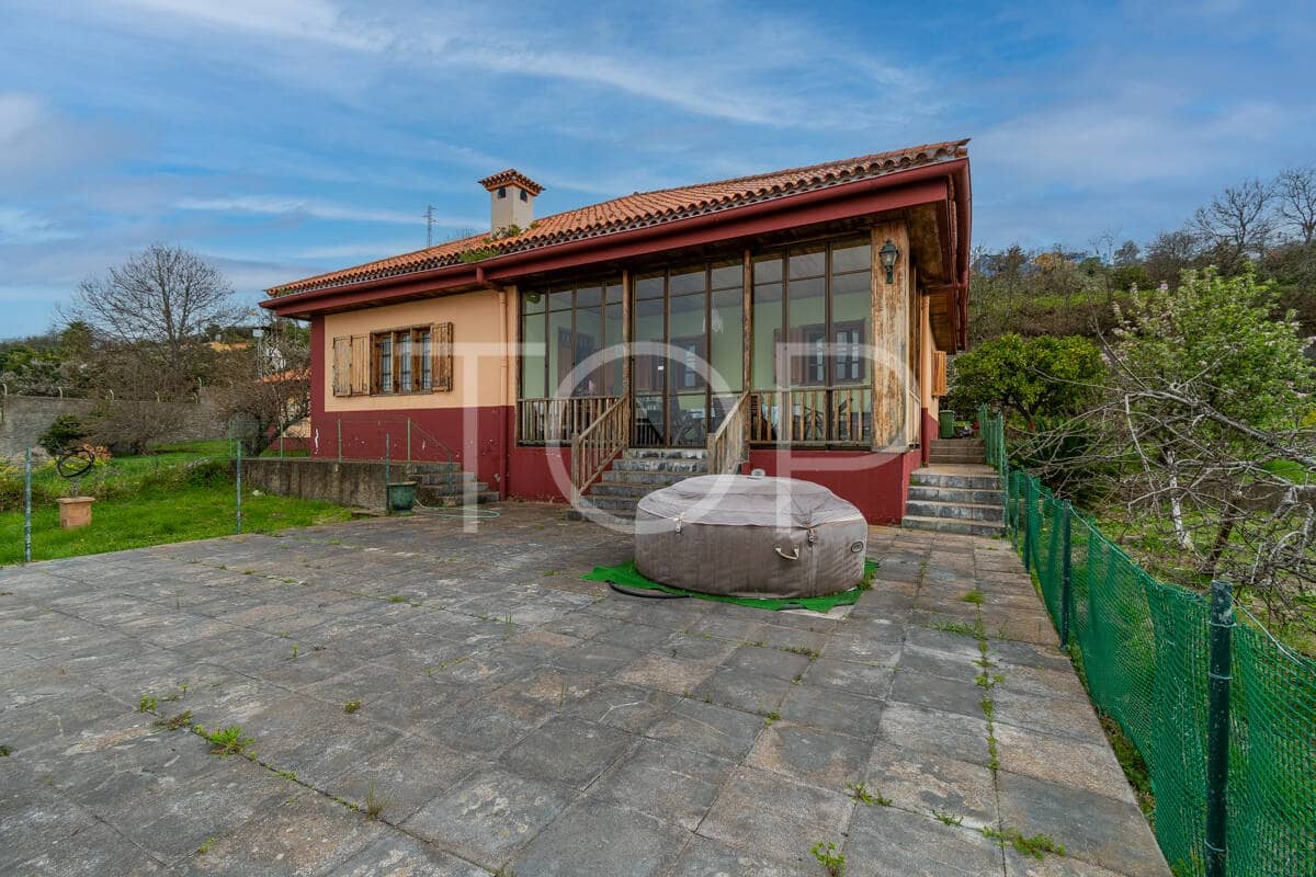 6 bedroom Finca/Country House for sale in La Orotava with garage - € 1,100,000 (Ref: 9697874)