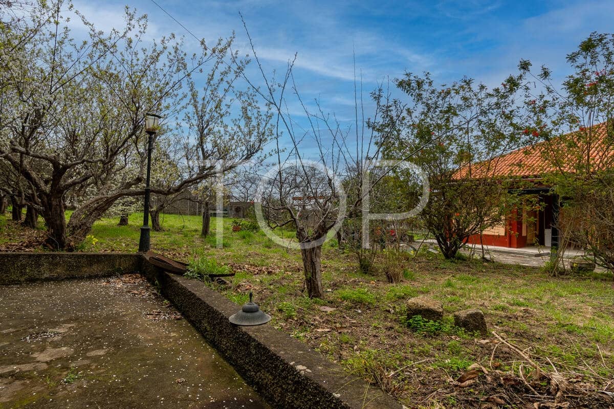 6 bedroom Finca/Country House for sale in La Orotava with garage - € 1,100,000 (Ref: 9697874)
