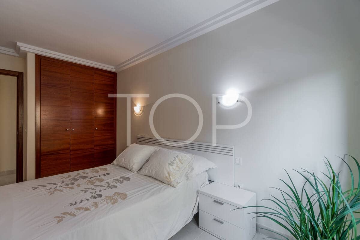 2 soverom Leilighet til salgs i Adeje med garasje - € 360 000 (Ref: 9725156)