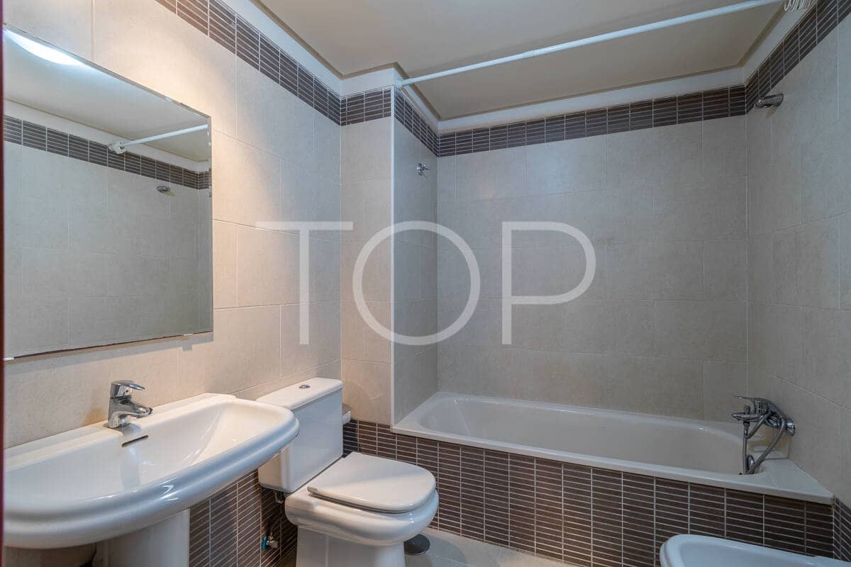 2 soverom Leilighet til salgs i Adeje med garasje - € 360 000 (Ref: 9725156)