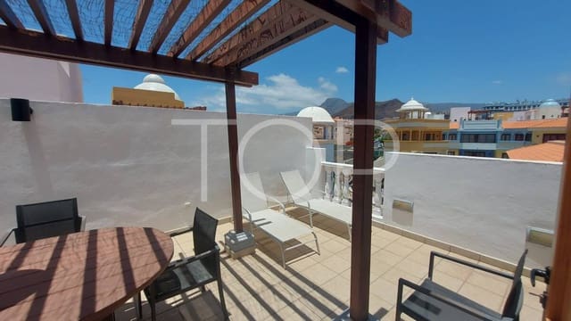 Piso de 2 habitaciones en Los Cristianos, Arona en venta con piscina garaje - 641.311 € (Ref: 9737728)