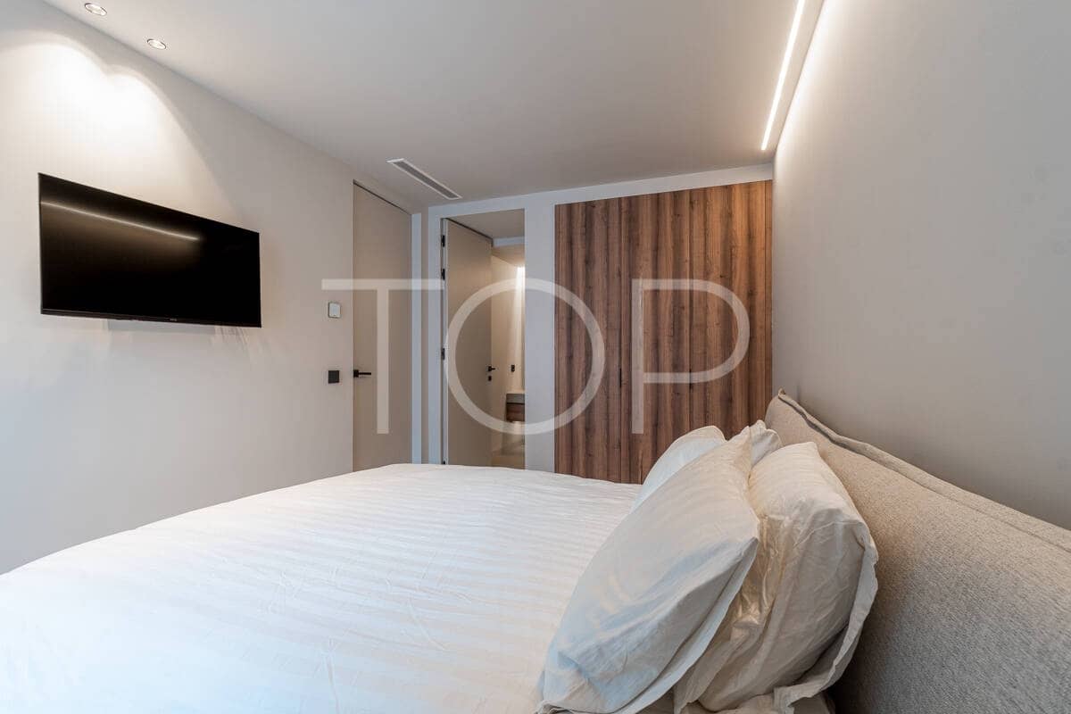Piso de 2 habitaciones en Adeje en venta con garaje - 1.185.000 € (Ref: 9737731)