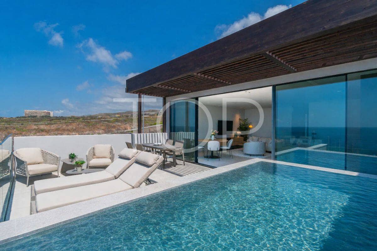 Piso de 2 habitaciones en Adeje en venta con garaje - 1.185.000 € (Ref: 9737731)