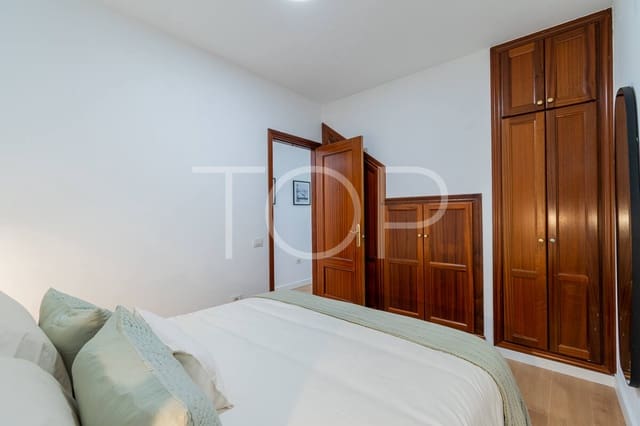 3 makuuhuone Kattohuoneisto myytävänä paikassa Palm-Mar, Arona mukana uima-altaan 
autotalli - 414 000 € (Ref: 9741429)