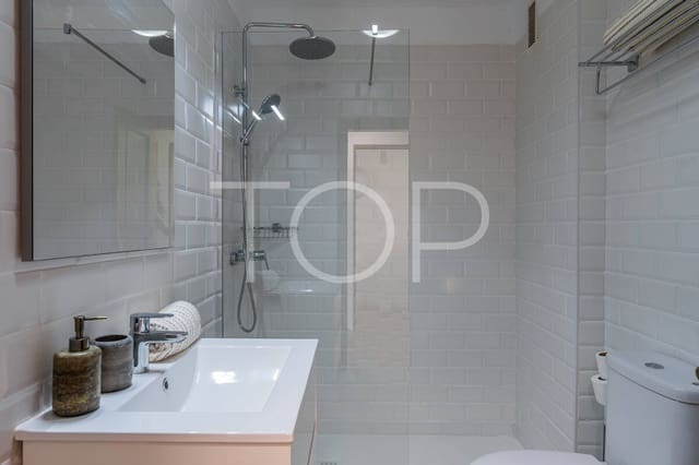 3 makuuhuone Kattohuoneisto myytävänä paikassa Palm-Mar, Arona mukana uima-altaan 
autotalli - 414 000 € (Ref: 9741429)