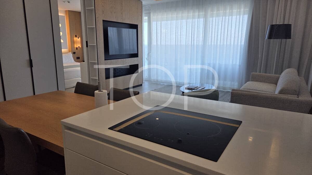 1 soverom Leilighet til salgs i La Caleta Adeje med svømmebasseng - € 780 000 (Ref: 9755091)