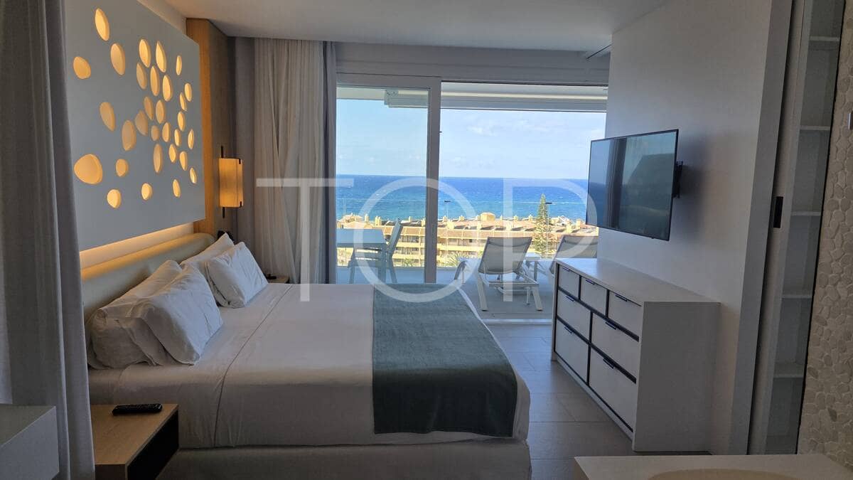 1 soverom Leilighet til salgs i La Caleta Adeje med svømmebasseng - € 780 000 (Ref: 9755091)