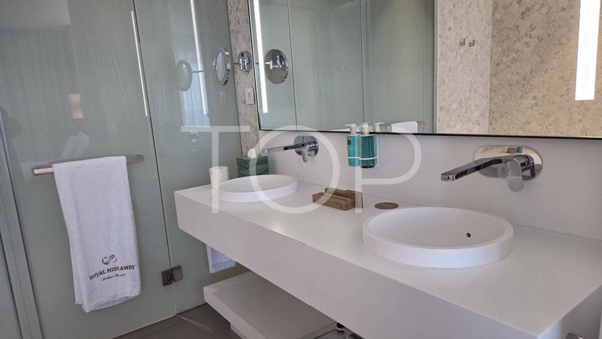 1 soverom Leilighet til salgs i La Caleta Adeje med svømmebasseng - € 780 000 (Ref: 9755091)