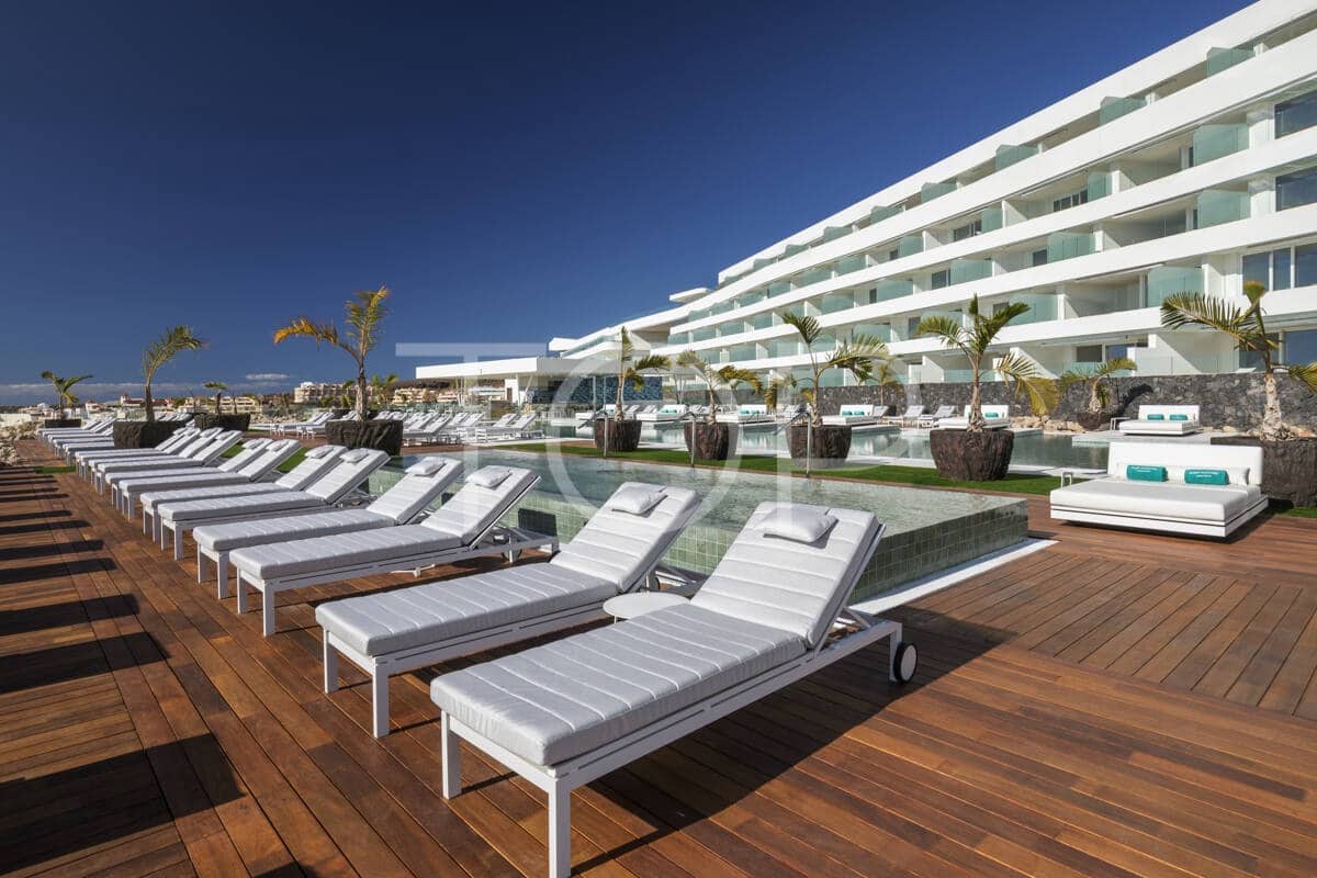 1 soverom Leilighet til salgs i La Caleta Adeje med svømmebasseng - € 780 000 (Ref: 9755091)