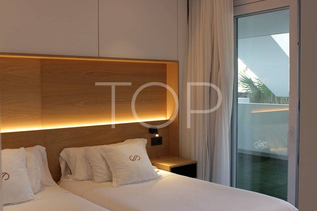 2 bedroom Flat for sale in La Caleta Adeje with pool - € 1,095,000 (Ref: 9758262)