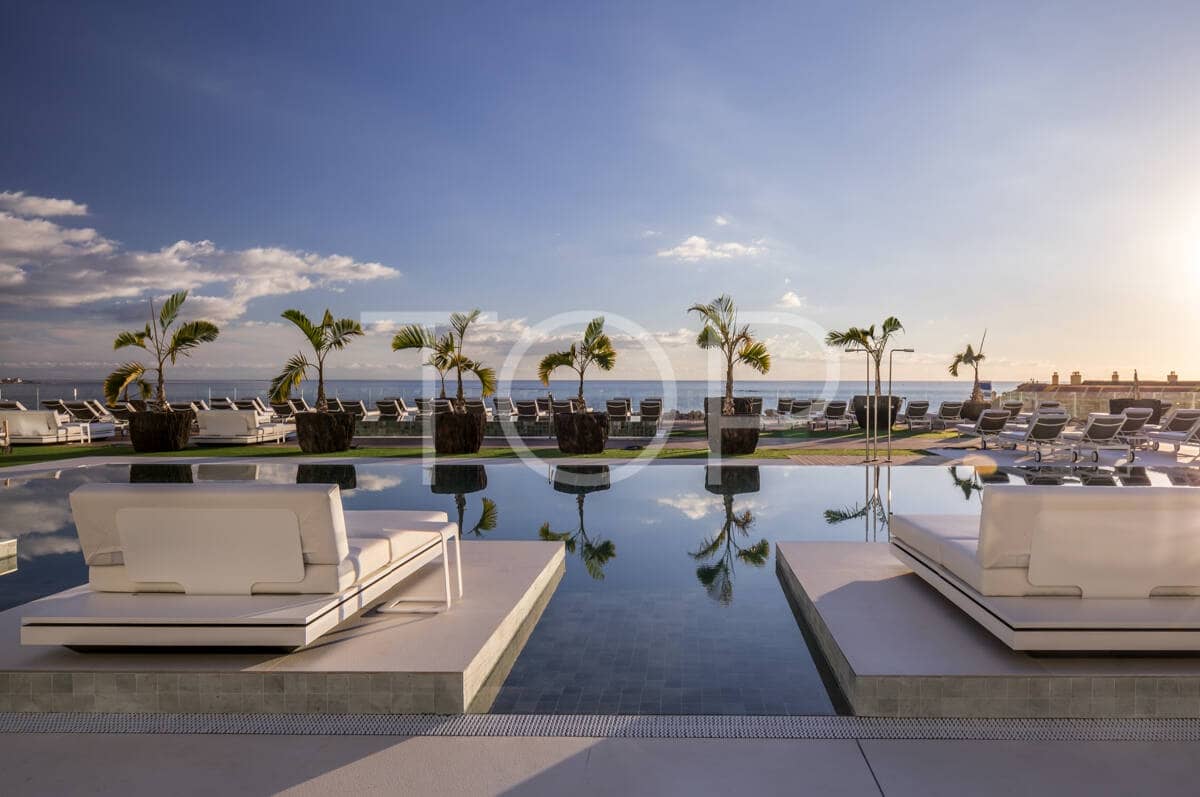 2 bedroom Flat for sale in La Caleta Adeje with pool - € 1,095,000 (Ref: 9758262)