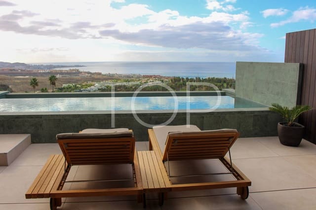 2 sypialnia Dom szeregowy na sprzedaż w Playa del Duque, Adeje z basenem - 1 125 000 € (Ref: 9761586)