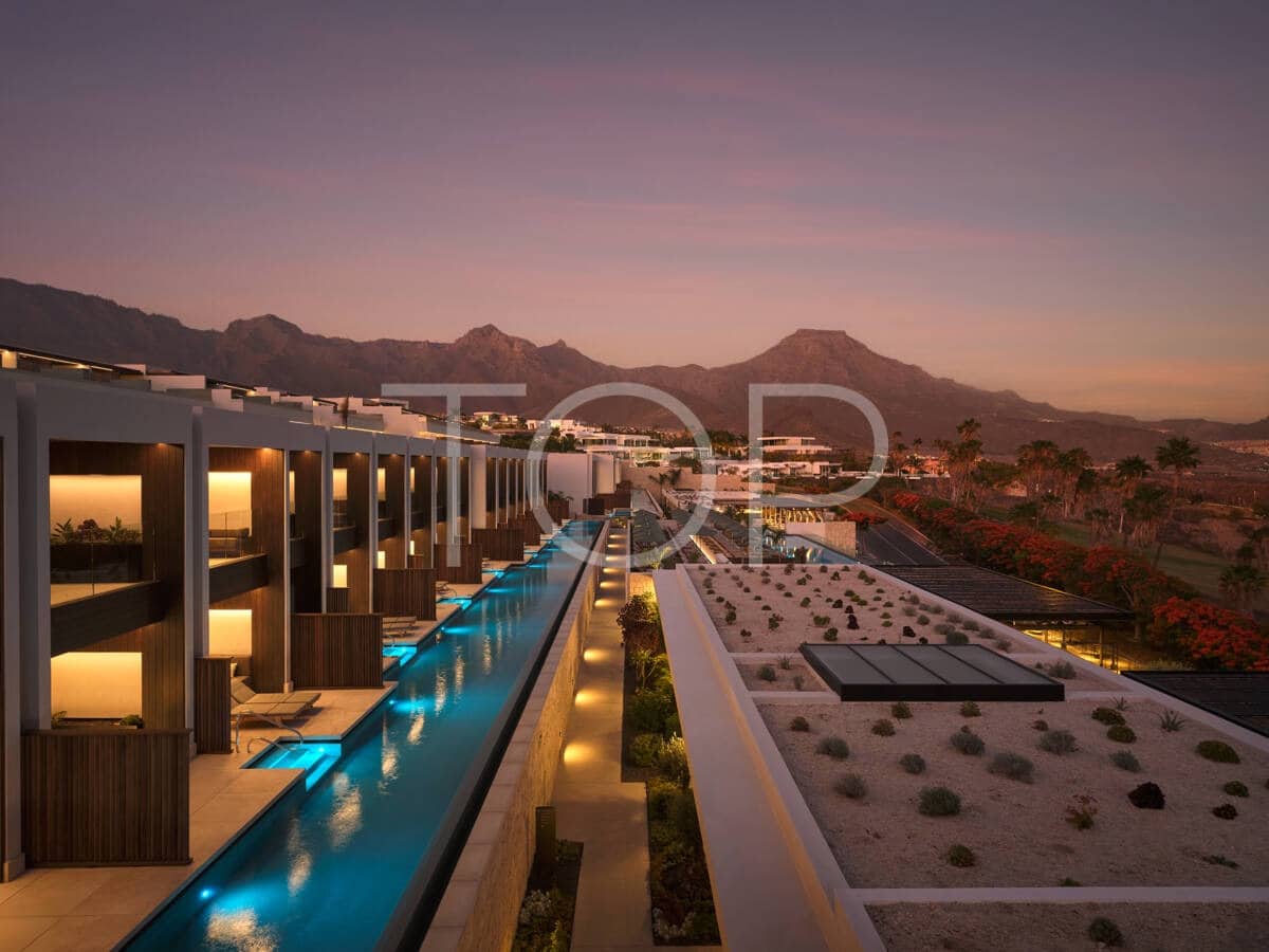 2 sypialnia Dom szeregowy na sprzedaż w Costa Adeje z basenem - 1 125 000 € (Ref: 9761586)