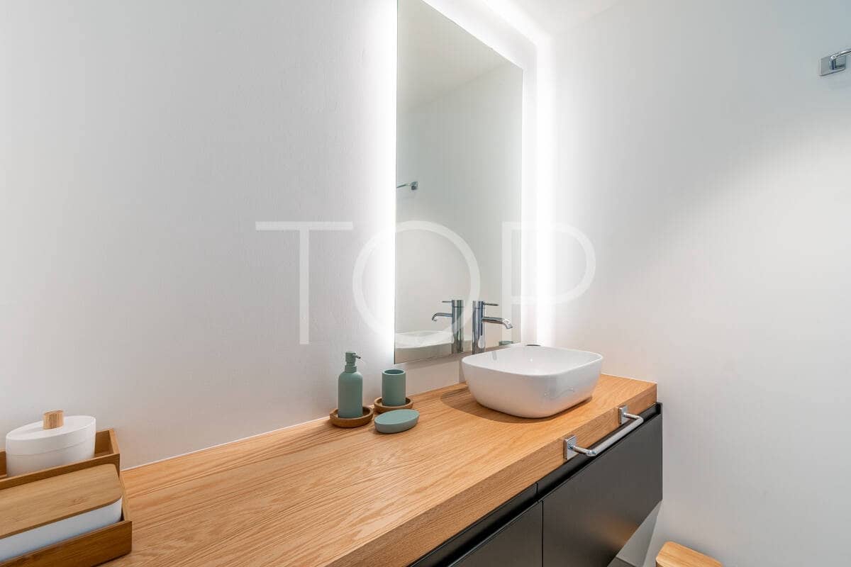 3 soverom Villa til salgs i Guia de Isora med svømmebasseng garasje - € 1 895 000 (Ref: 9789984)