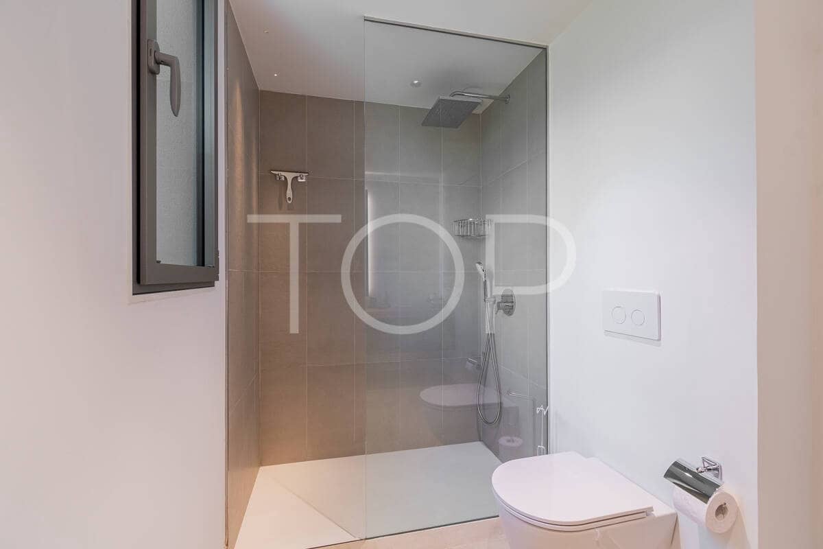 3 soverom Villa til salgs i Guia de Isora med svømmebasseng garasje - € 1 895 000 (Ref: 9789984)