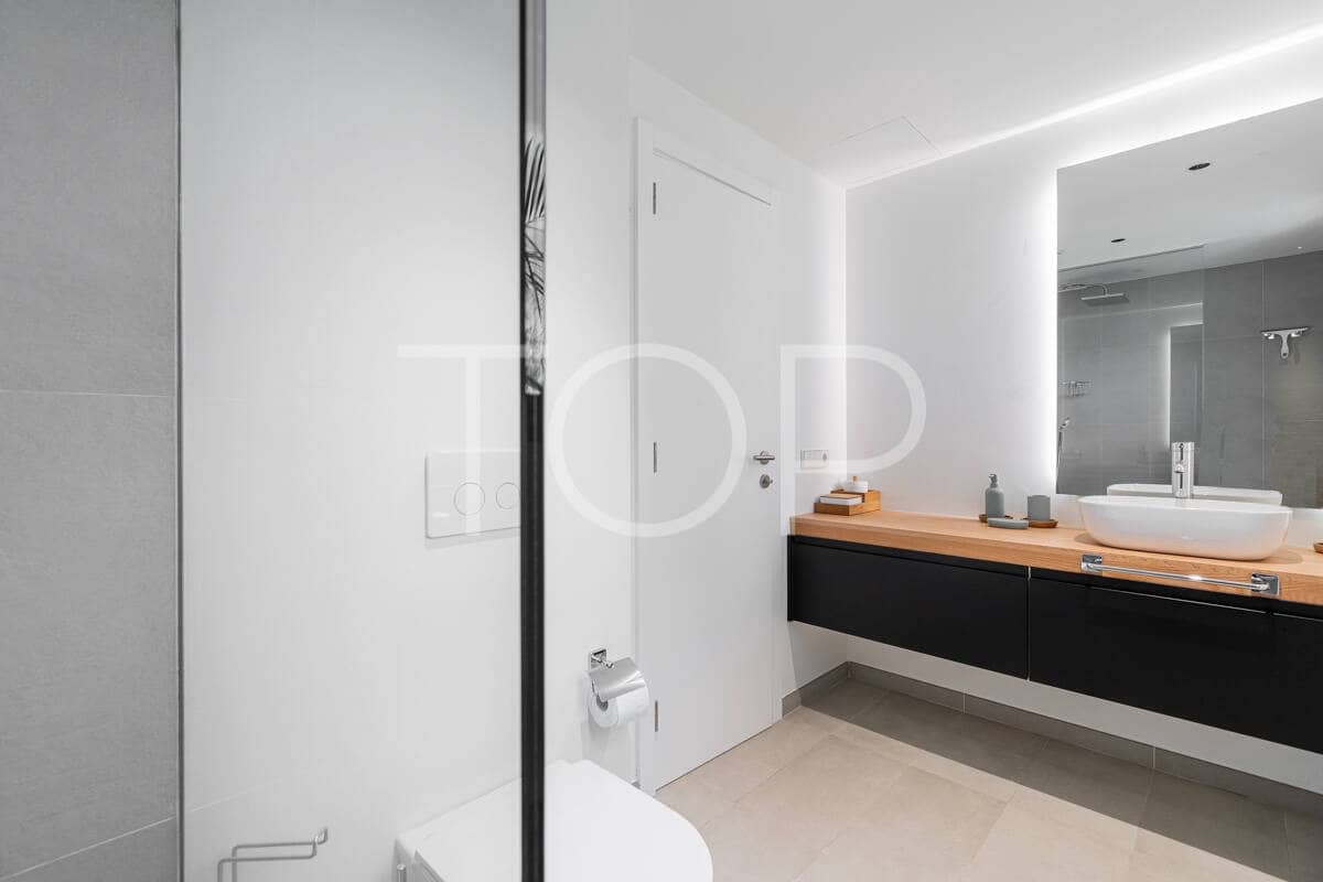 3 soverom Villa til salgs i Guia de Isora med svømmebasseng garasje - € 1 895 000 (Ref: 9789984)