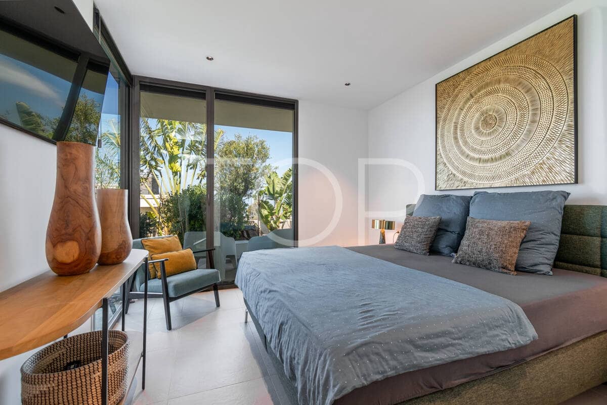 3 soverom Villa til salgs i Guia de Isora med svømmebasseng garasje - € 1 895 000 (Ref: 9789984)