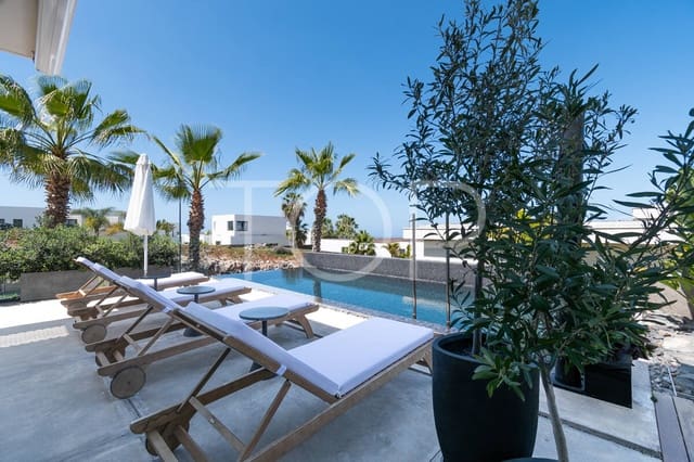 3 soverom Villa til salgs i Guía de Isora med svømmebasseng garasje - € 1 895 000 (Ref: 9789984)