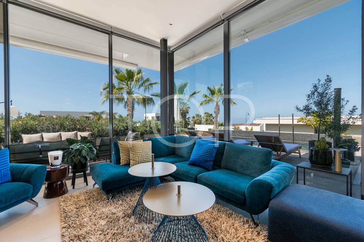 3 soverom Villa til salgs i Guia de Isora med svømmebasseng garasje - € 1 895 000 (Ref: 9789984)