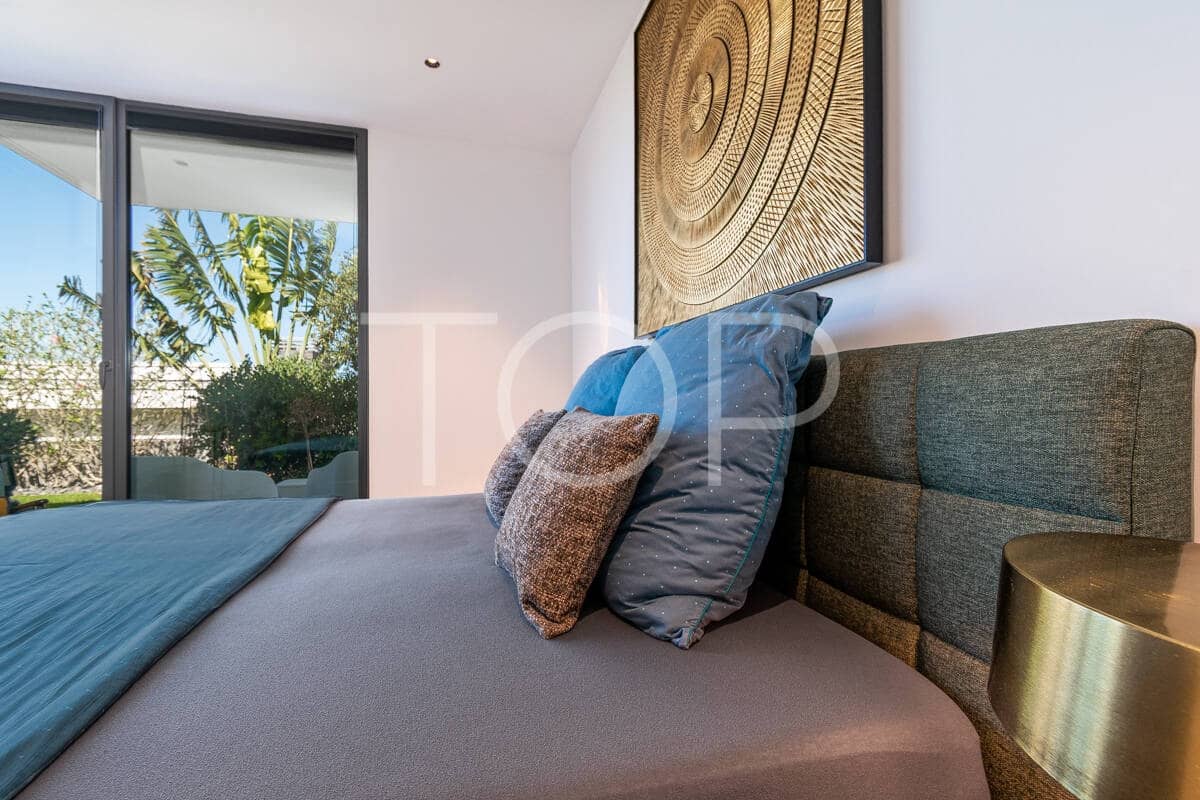 3 soverom Villa til salgs i Guia de Isora med svømmebasseng garasje - € 1 895 000 (Ref: 9789984)