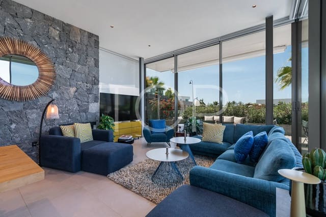 3 soverom Villa til salgs i Guía de Isora med svømmebasseng garasje - € 1 895 000 (Ref: 9789984)