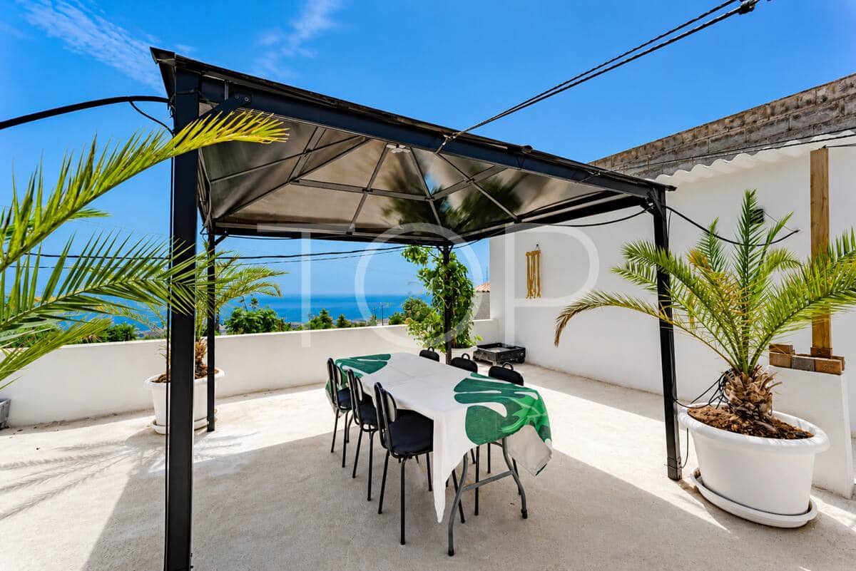 2 bedroom Terraced Villa for sale in Adeje with garage - € 355,000 (Ref: 9819733)