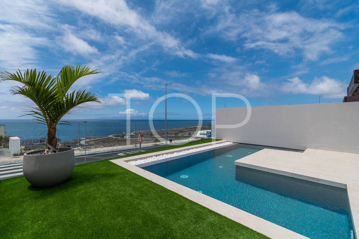 2 chambre Appartement à vendre à Adeje avec piscine garage - 1 295 000 € (Ref: 9841945)