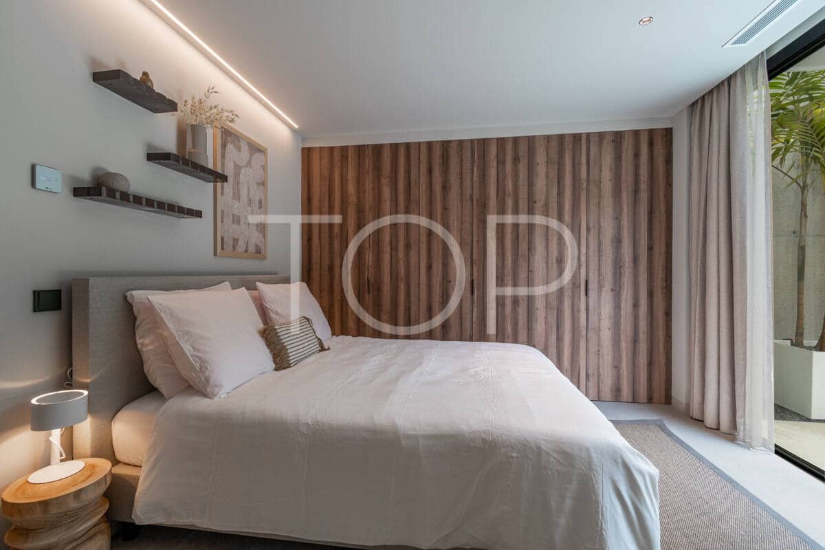 2 chambre Appartement à vendre à Adeje avec piscine garage - 1 295 000 € (Ref: 9841945)