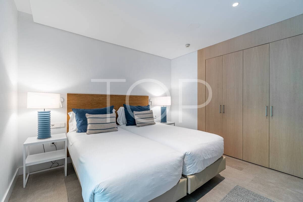 3 bedroom Flat for sale in Guia de Isora with pool garage - € 1,475,000 (Ref: 9841946)