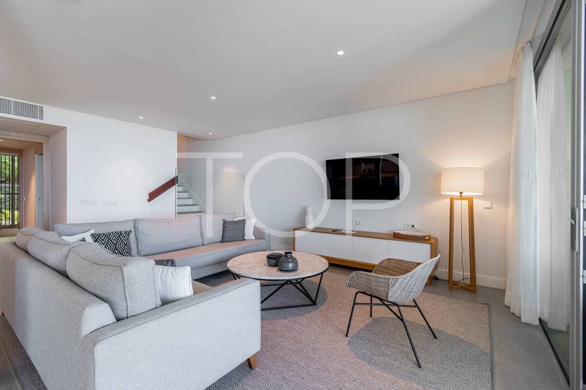 3 bedroom Flat for sale in Guia de Isora with pool garage - € 1,475,000 (Ref: 9841946)