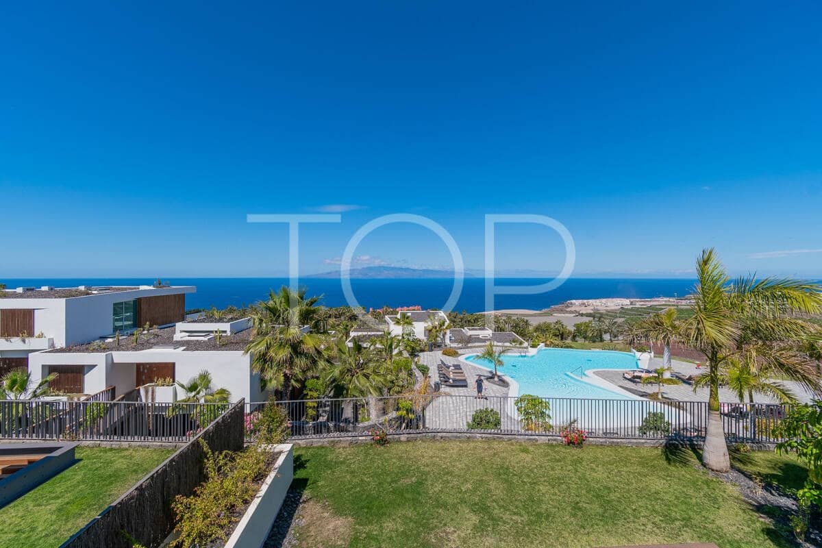 3 bedroom Flat for sale in Guia de Isora with pool garage - € 1,475,000 (Ref: 9841946)