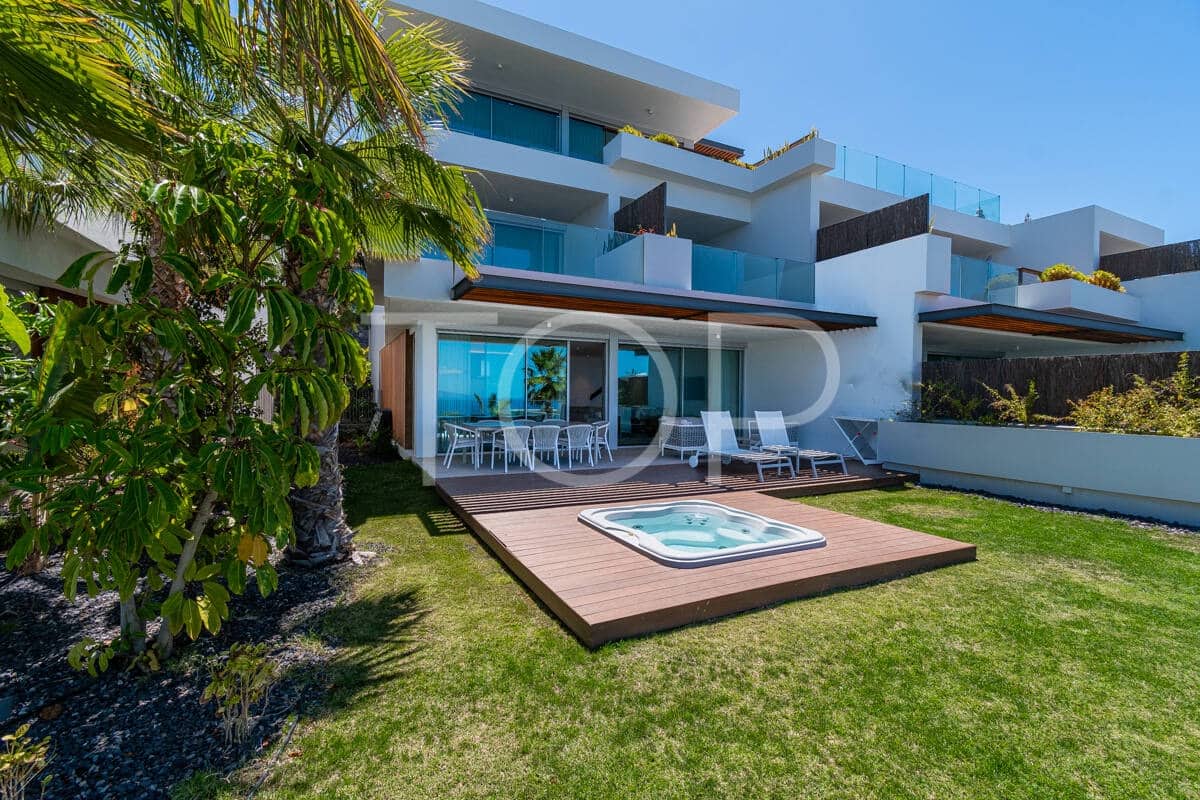 3 bedroom Flat for sale in Guia de Isora with pool garage - € 1,475,000 (Ref: 9841946)