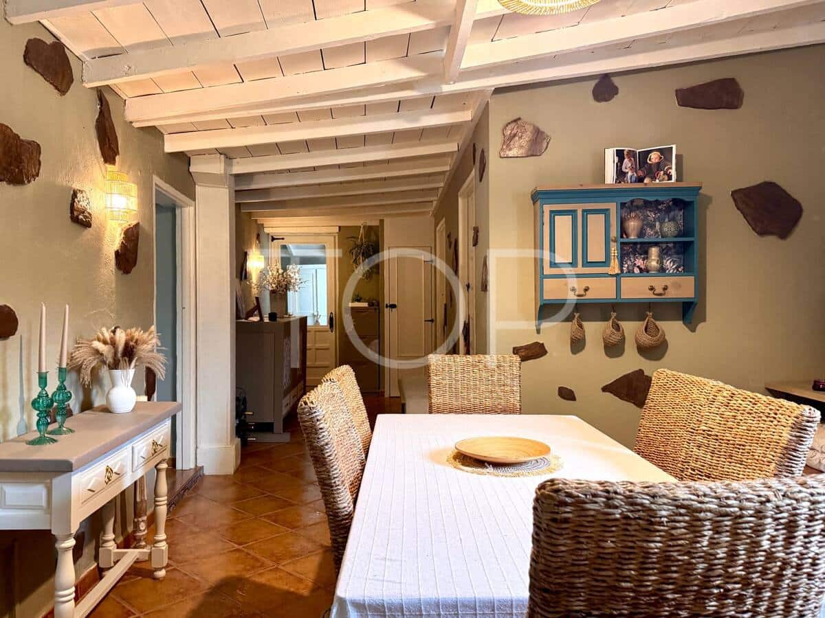 2 bedroom Finca/Country House for sale in San Miguel de Abona with garage - € 479,000 (Ref: 9844689)