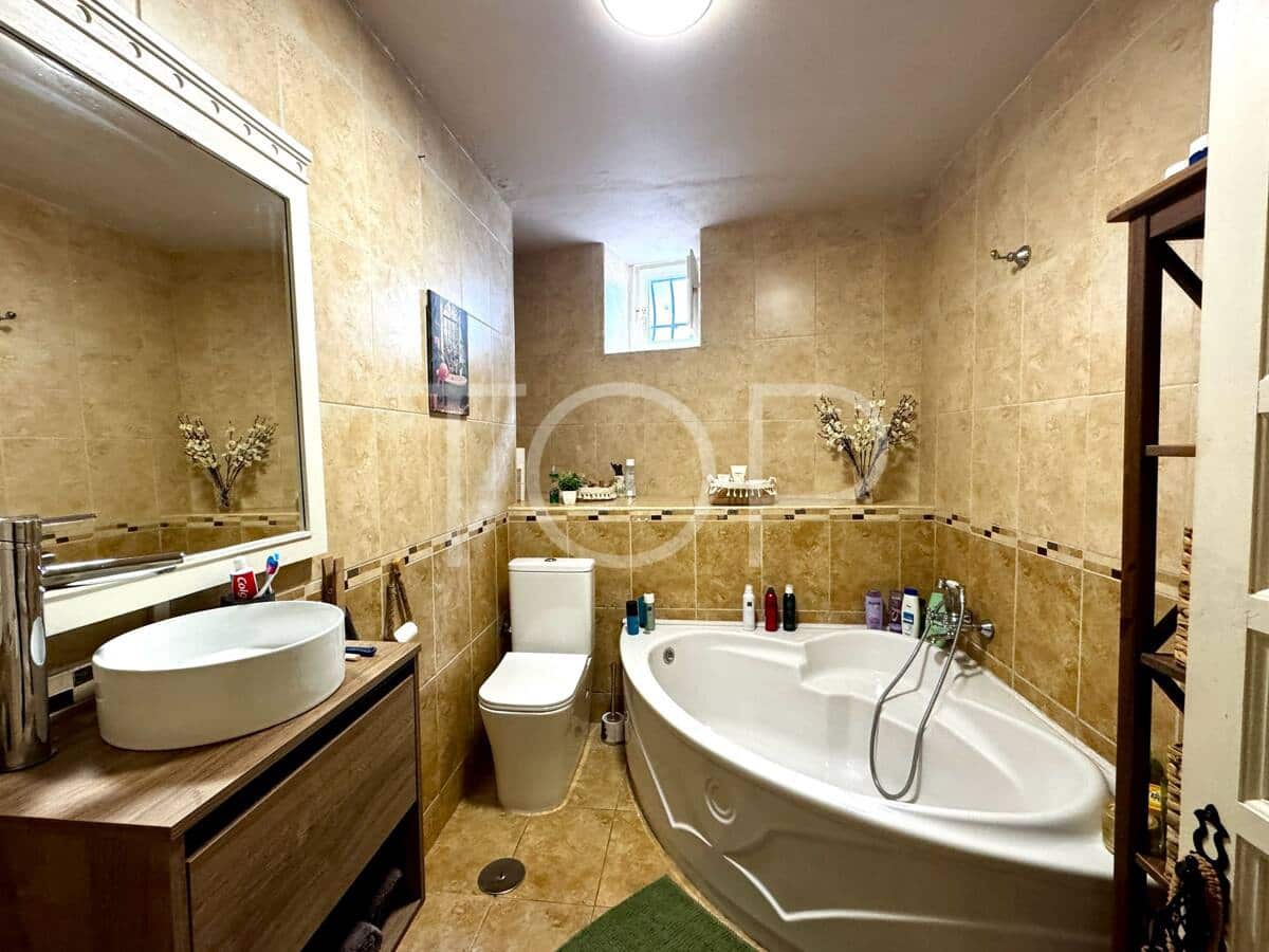 2 bedroom Finca/Country House for sale in San Miguel de Abona with garage - € 479,000 (Ref: 9844689)