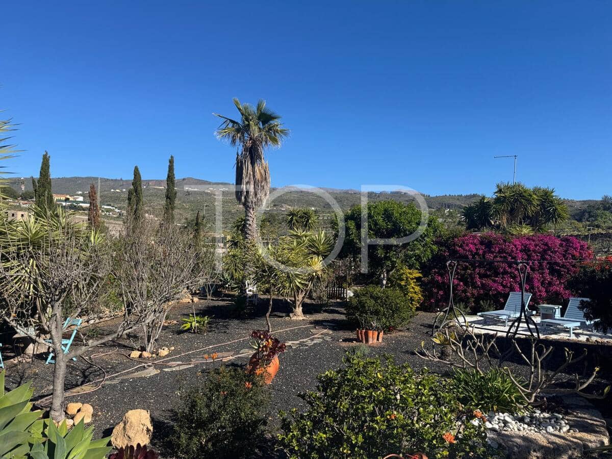 2 bedroom Finca/Country House for sale in San Miguel de Abona with garage - € 479,000 (Ref: 9844689)