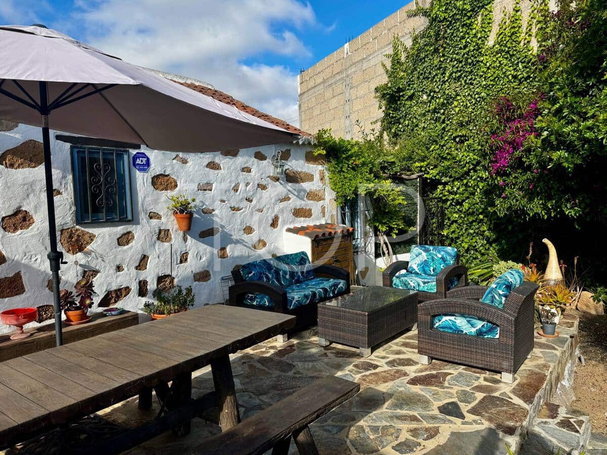 2 bedroom Finca/Country House for sale in San Miguel de Abona with garage - € 479,000 (Ref: 9844689)